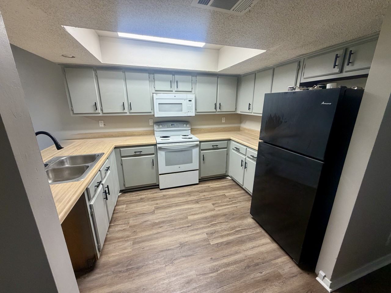 2800 E Hickory Blf - Photo 5 of 14