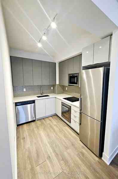 2916 Highway 7 - Photo 2