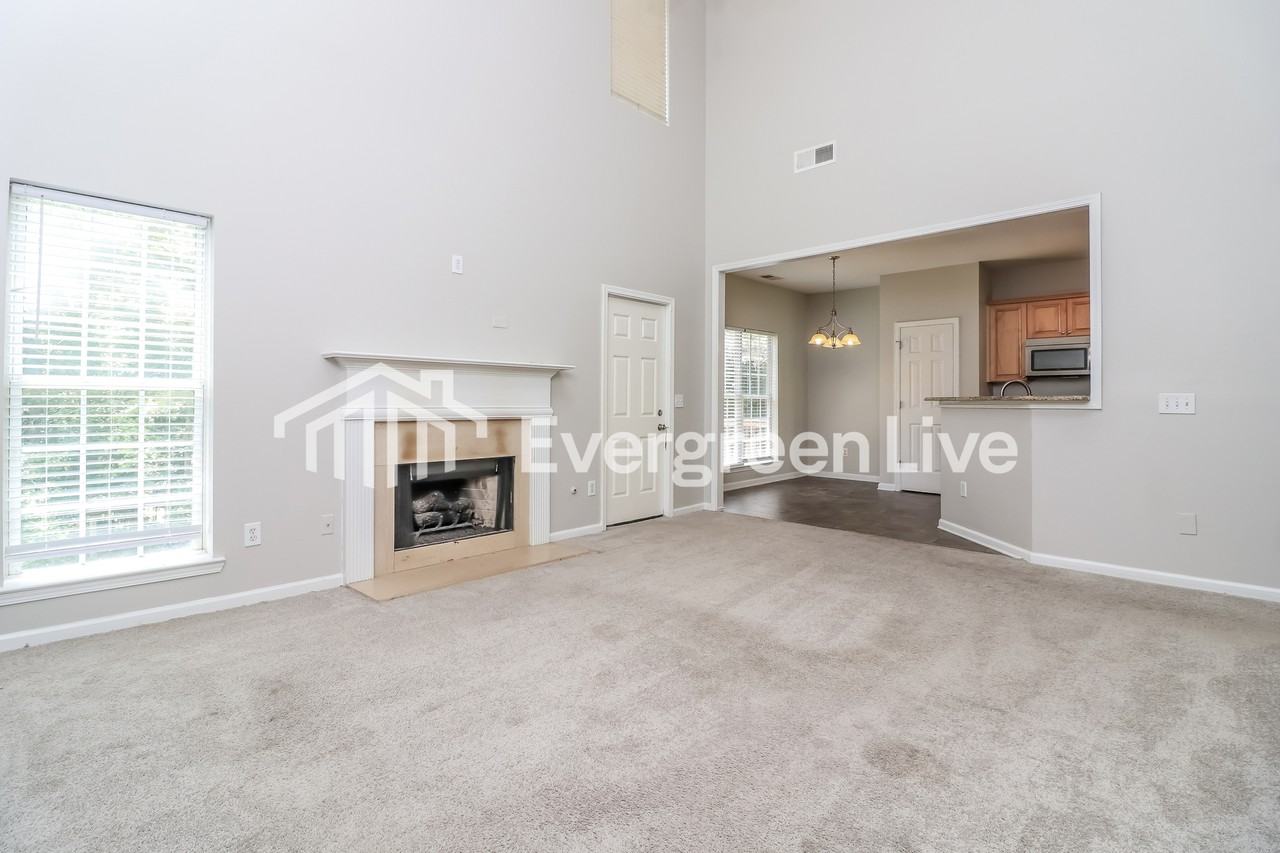 209 Devynwood Ct - Photo 2 of 10
