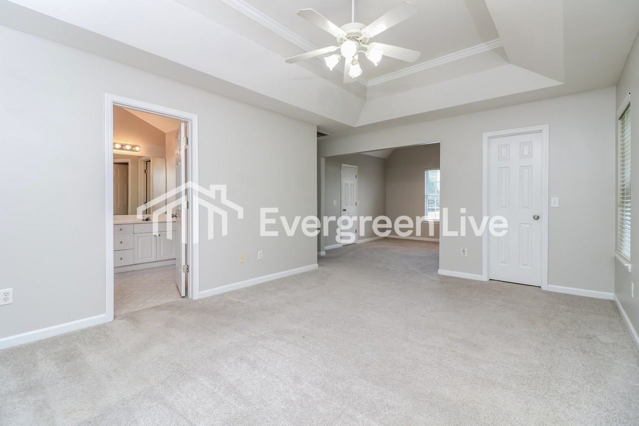 209 Devynwood Ct - Photo 7 of 10