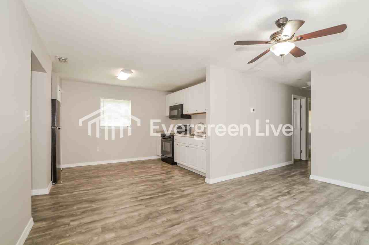 125 Pine Island Dr - Photo 4 of 15