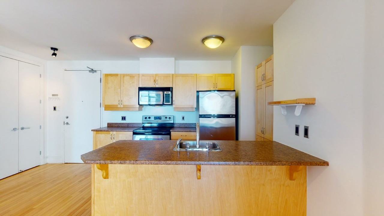 509-420 Berkley - Photo 2 of 10