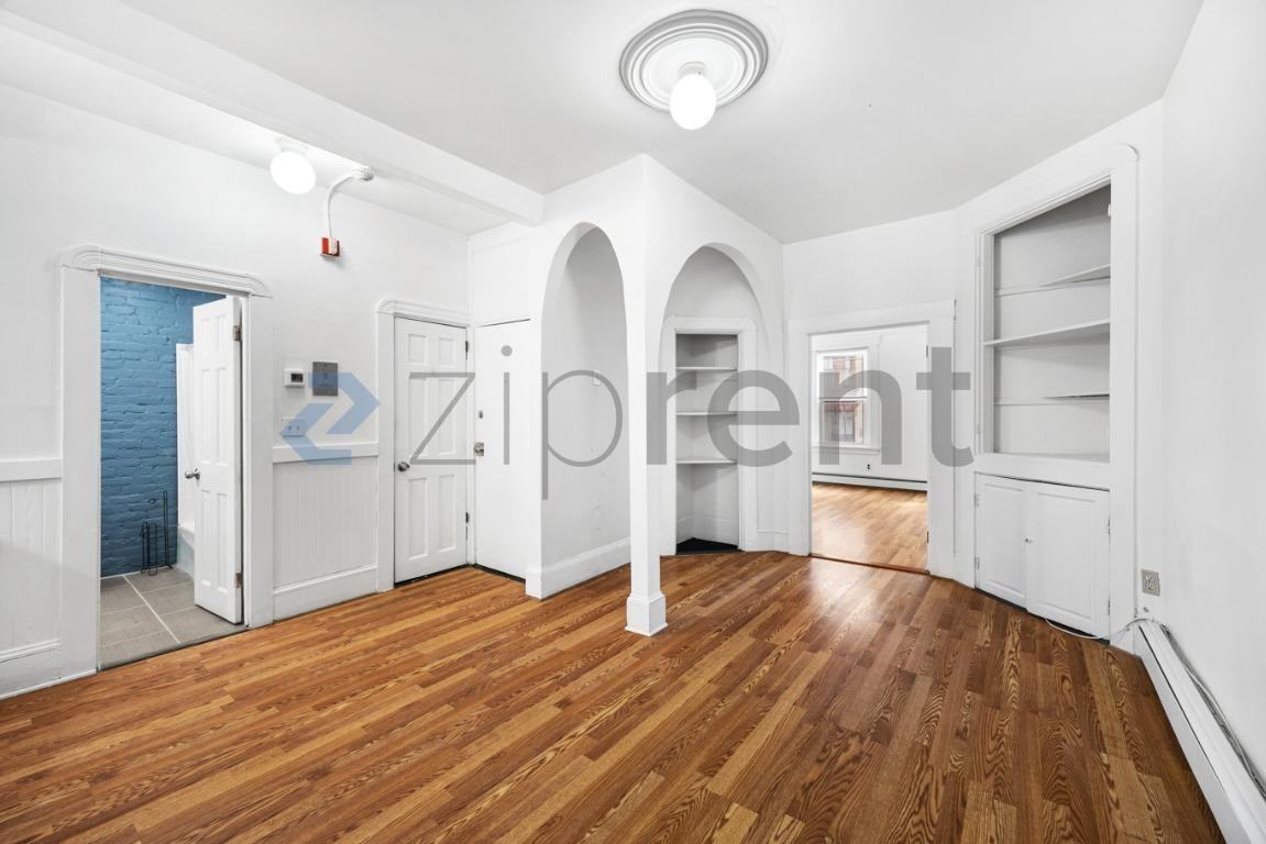 34 Cunard St - Photo 4 of 11