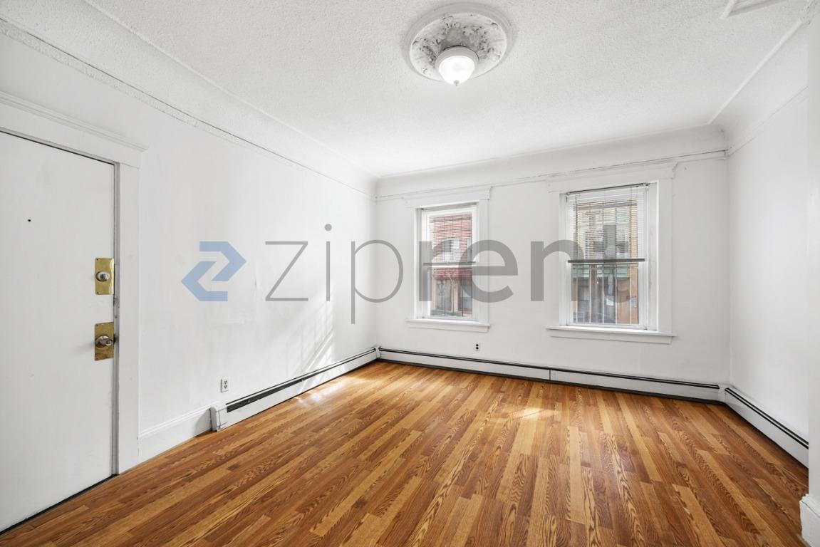 34 Cunard St - Photo 5 of 11