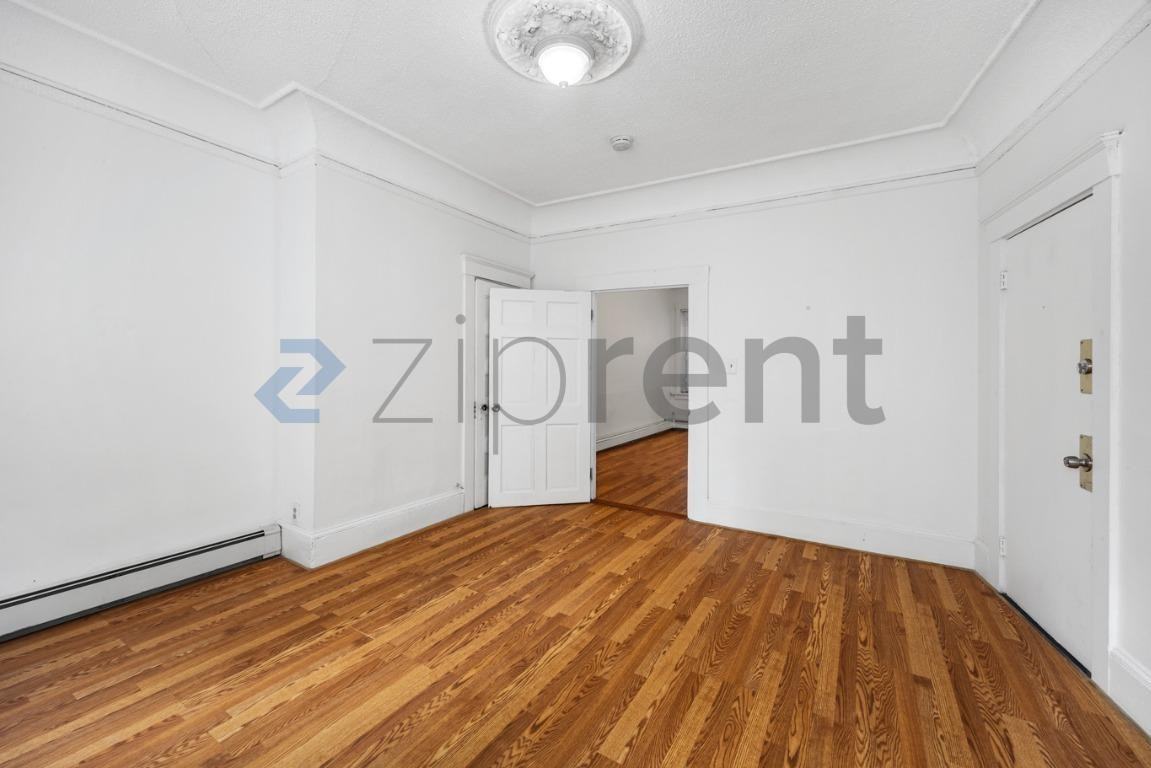 34 Cunard St - Photo 6 of 11