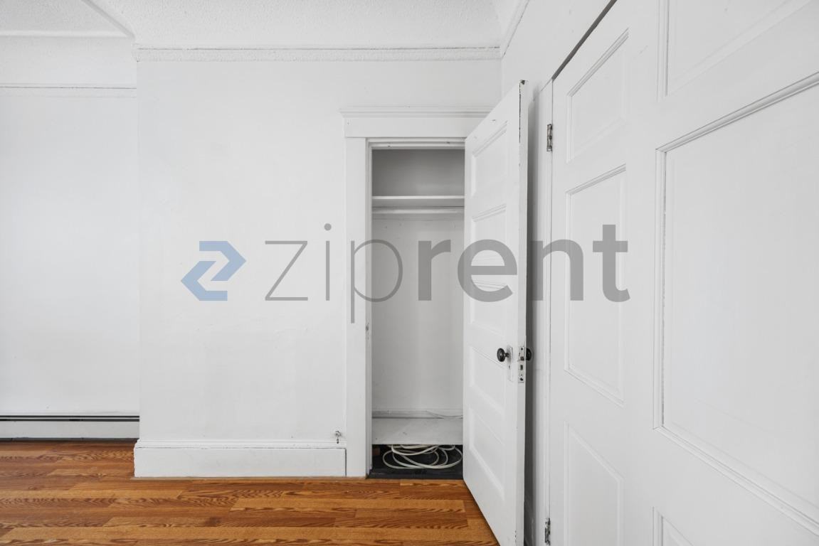 34 Cunard St - Photo 7 of 11