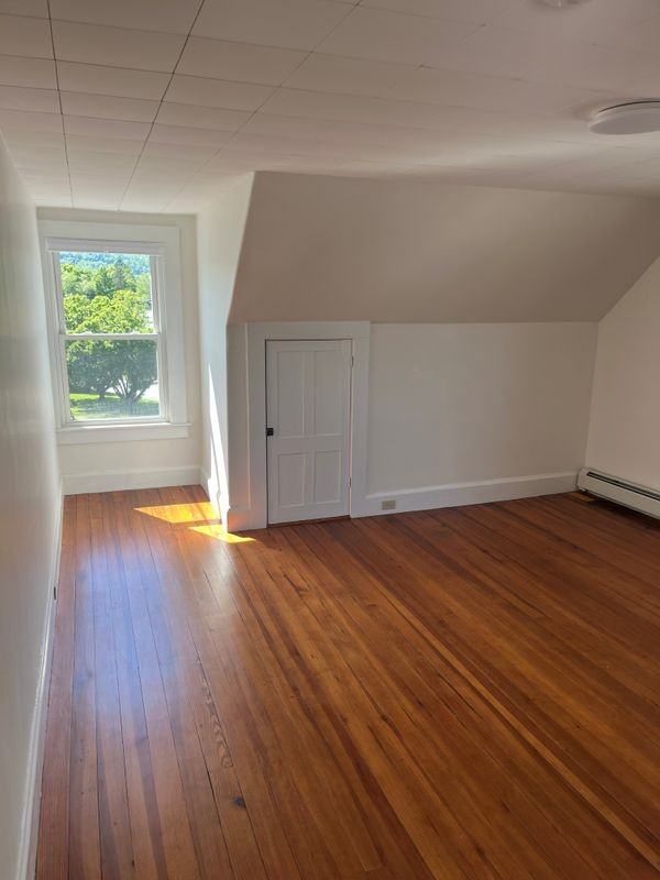 281 Main St - Photo 7 of 9