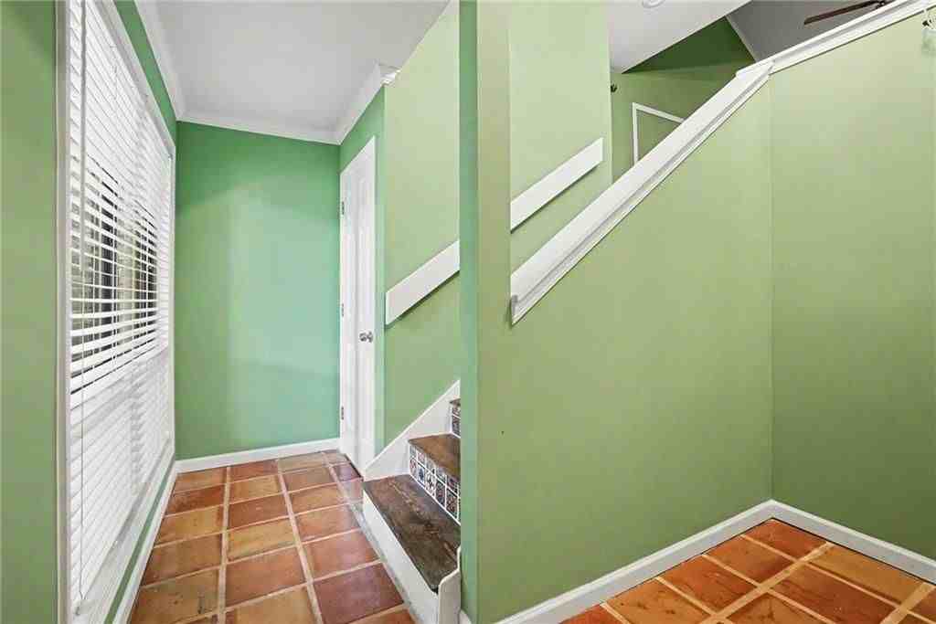 1006 Creatwood Cir Se - Photo 4 of 26