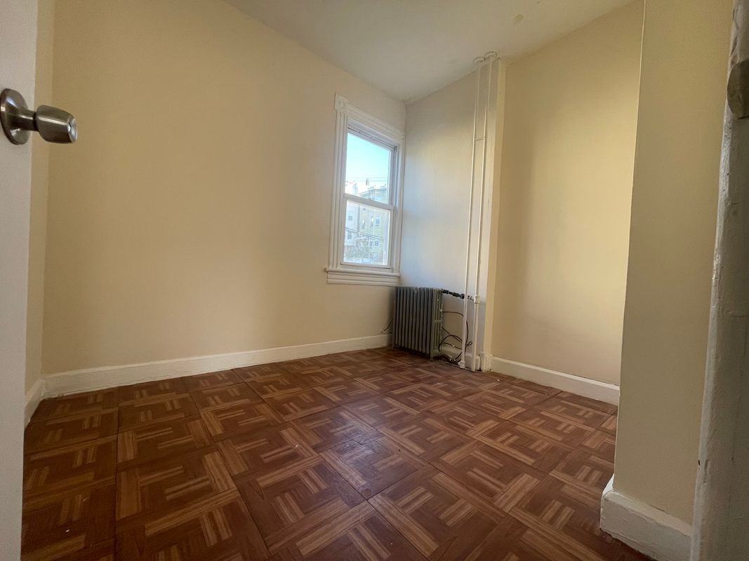11 Garfield St ##2 - Photo 6 of 9