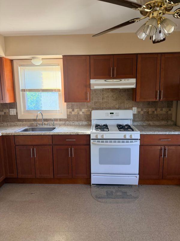 1141 Magie Ave - Photo 3 of 5