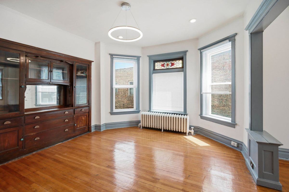 1448 E 69th Pl - Photo 6 of 17