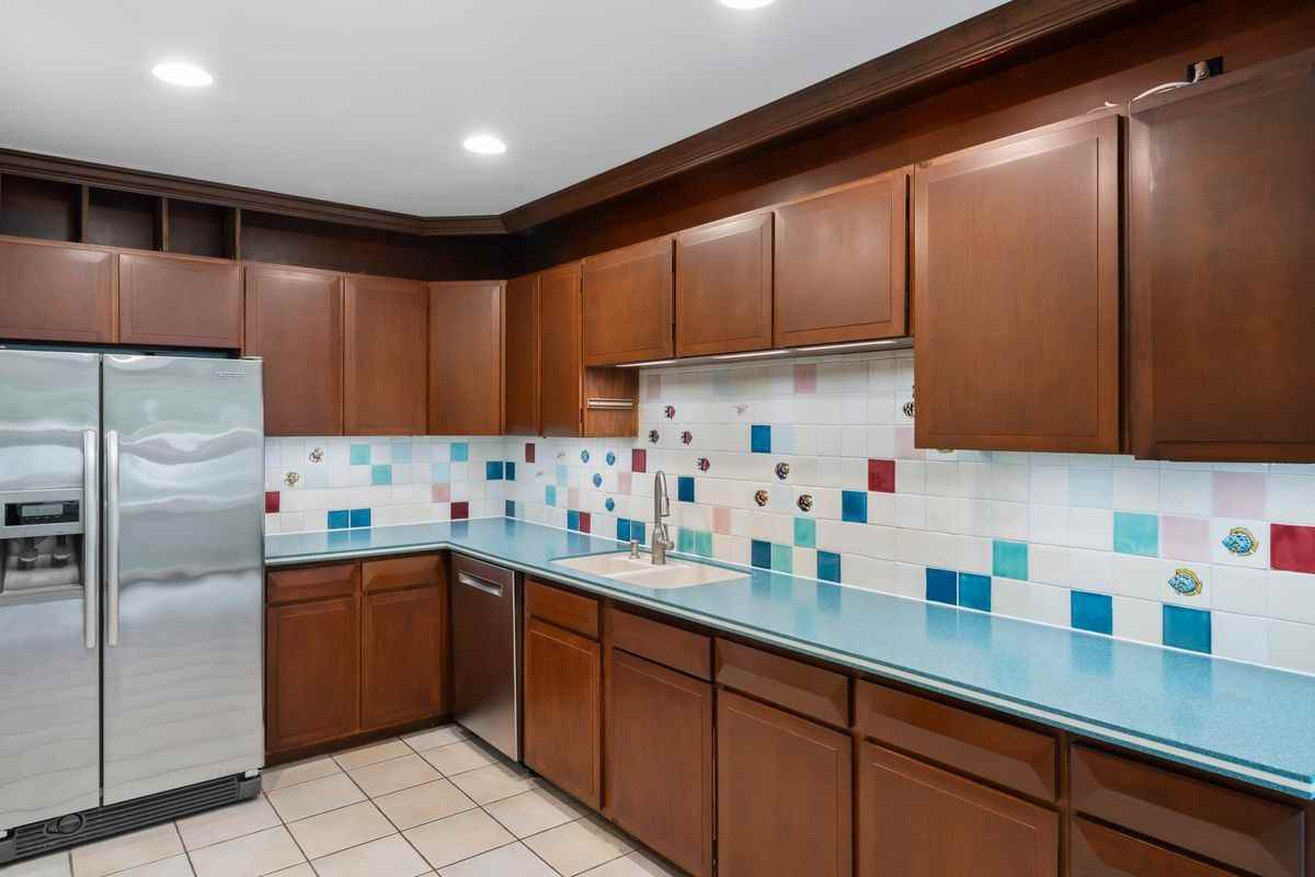 5002 Wenruth Pl - Photo 4 of 50