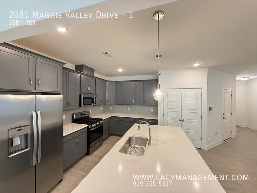 2081 Maggie Valley Dr - Photo 7 of 31