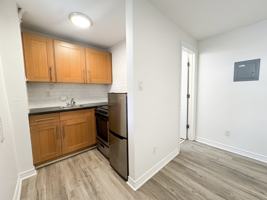 featured image of 492 Montrose Ave #26