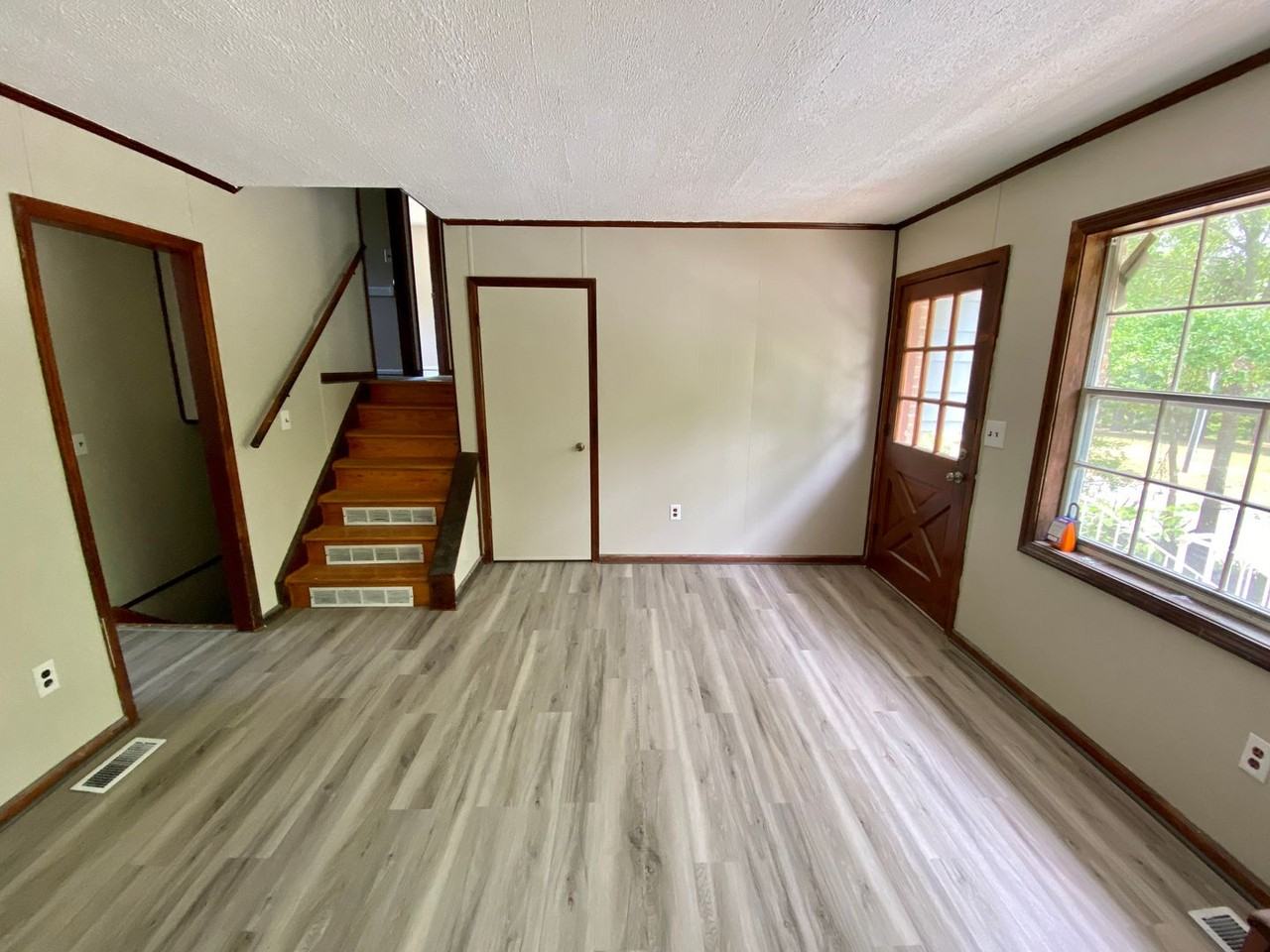 115 Ballenger Rd - Photo 2 of 15