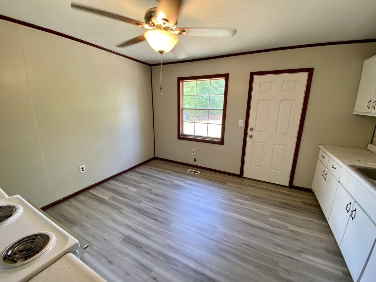 115 Ballenger Rd - Photo 5 of 15