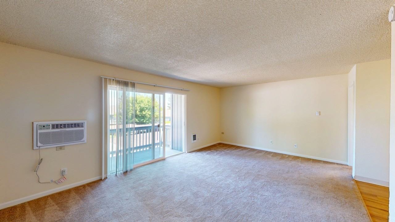 541 Alameda Del Prado #207