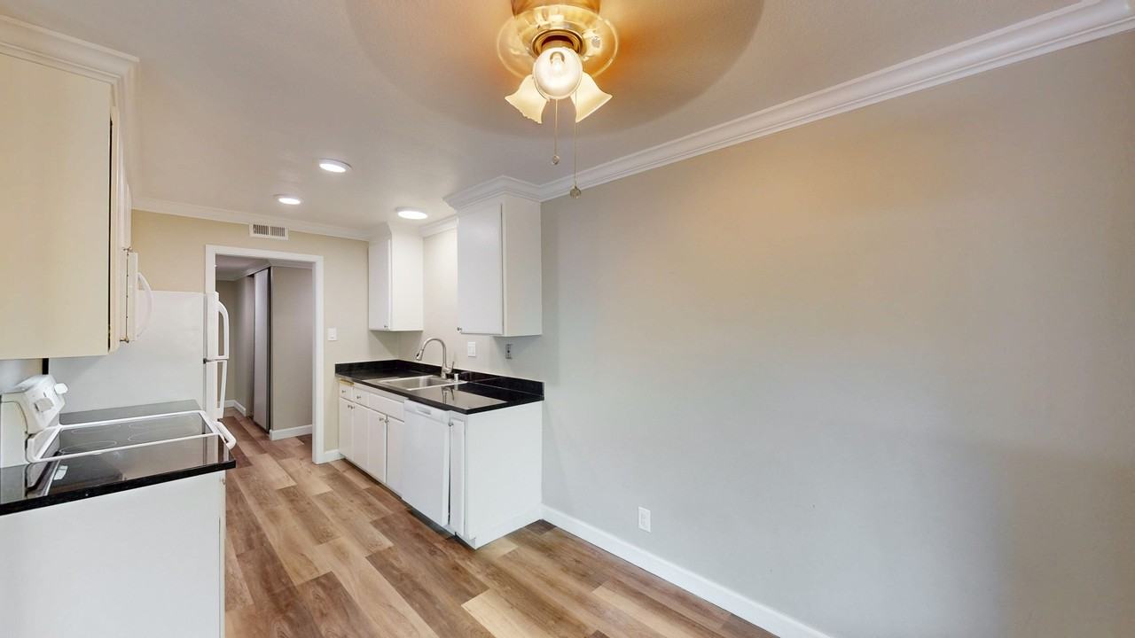 823 Las Gallinas Ave #219 - Photo 5 of 14