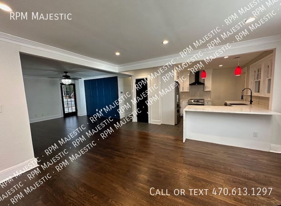 1134 Donnelly Ave Sw - Photo 2 of 21