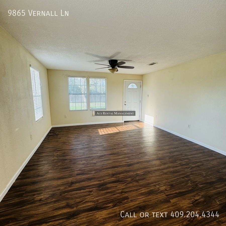 9865 Vernall Ln - Photo 2 of 13
