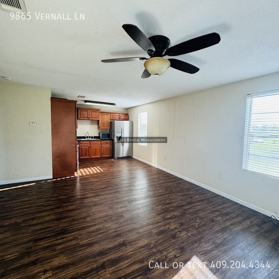 9865 Vernall Ln - Photo 3 of 13