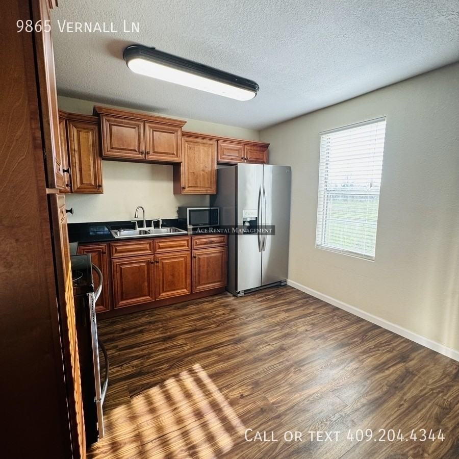 9865 Vernall Ln - Photo 5 of 13