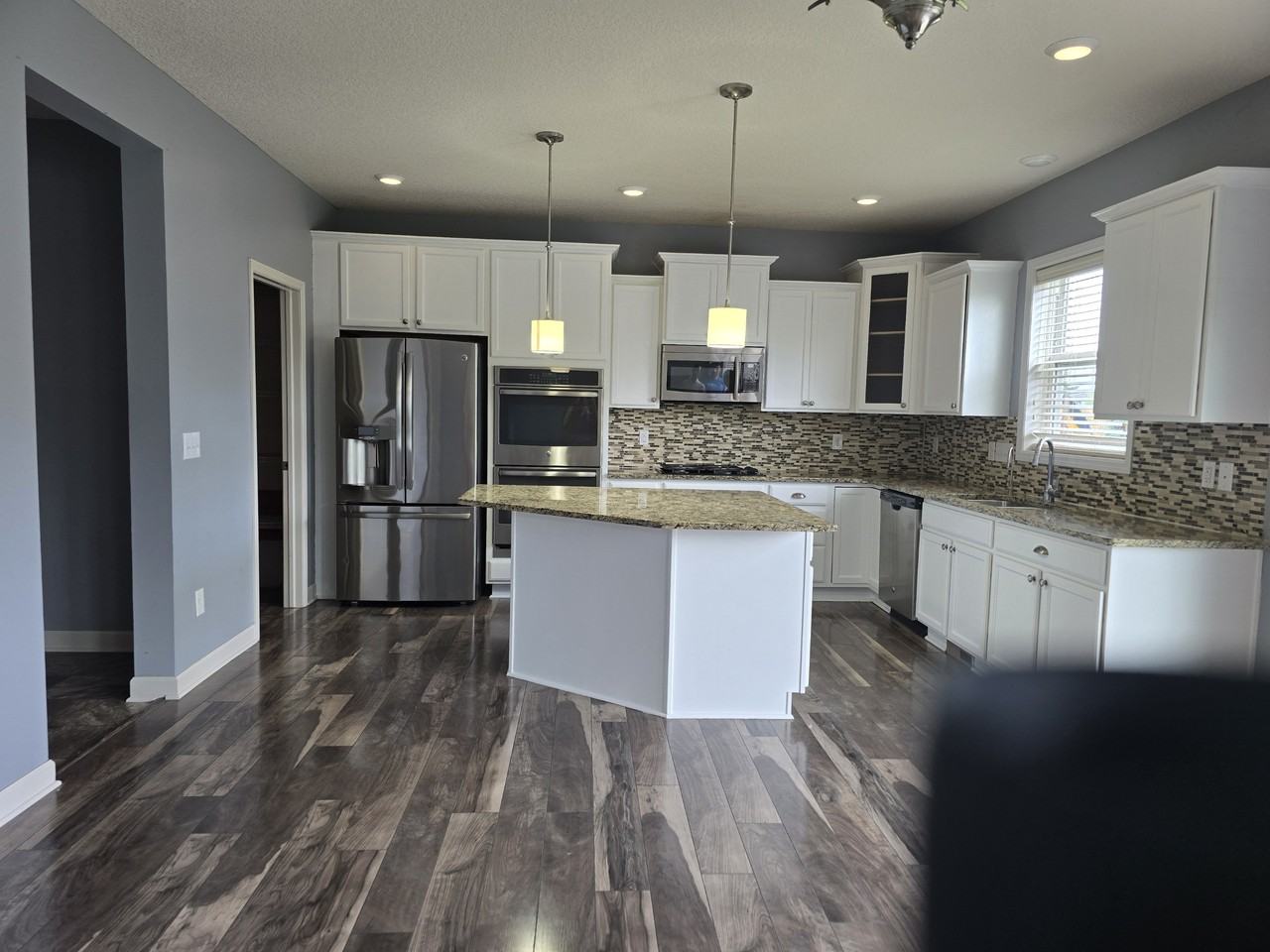 16574 Elm Creek Ct - Photo 4 of 32