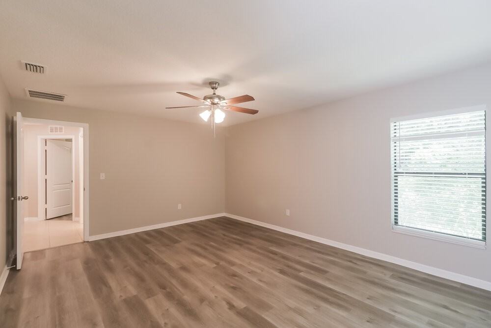 7014 Redbay Dr - Photo 4 of 16