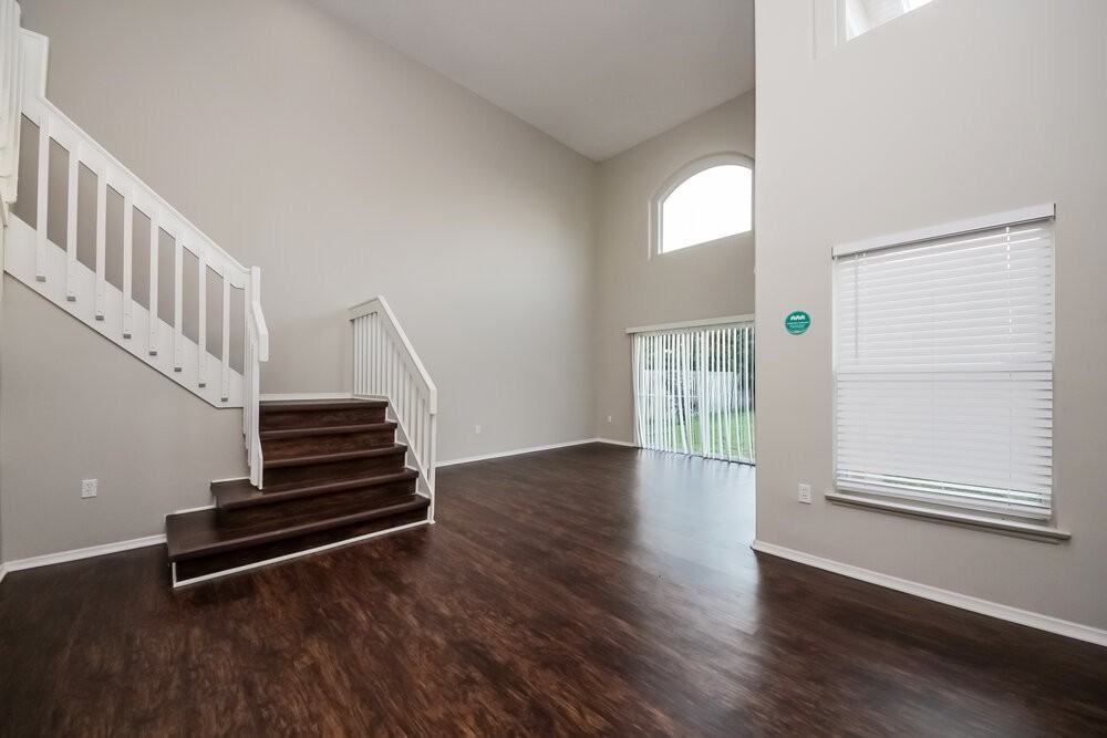 13028 Lily Pond Ct - Photo 5 of 17