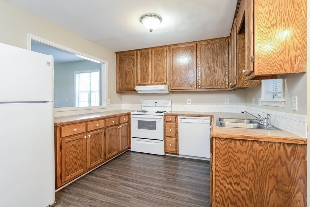2110 Arden Pl - Photo 7 of 17