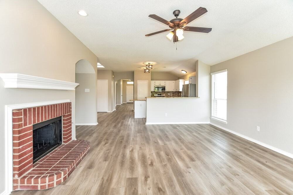 4218 Baccarat Dr - Photo 3 of 16