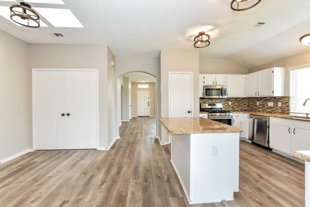 4218 Baccarat Dr - Photo 6 of 16