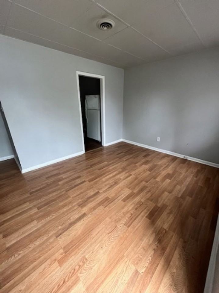 Mill Gardens Apts - Photo 3 of 23