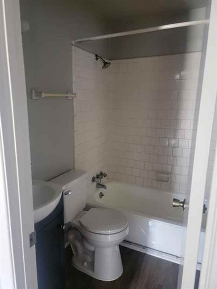 502 Maplewood Dr - Photo 7 of 8