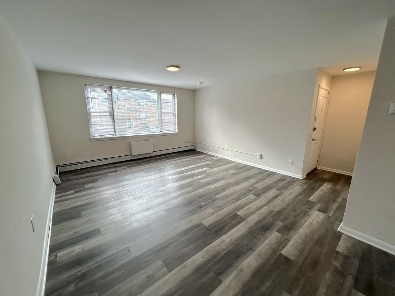 Karen Court Apartments - Photo 5 of 24