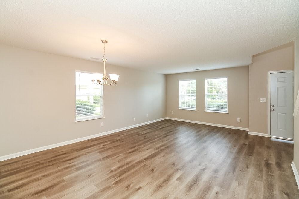 1112 Saint Phillips Ct - Photo 5 of 17