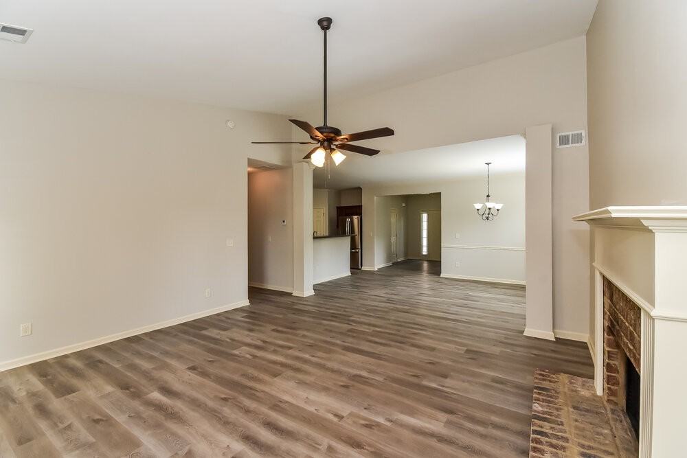 1000 Cureton Dr - Photo 5 of 17