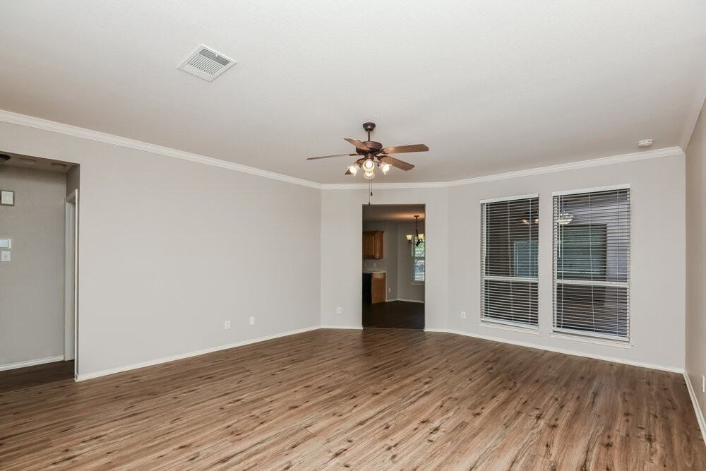 1007 Winepress Rd - Photo 4 of 16