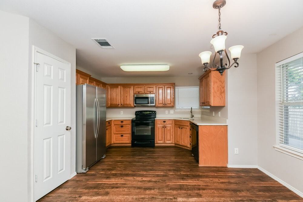 1007 Winepress Rd - Photo 5 of 16