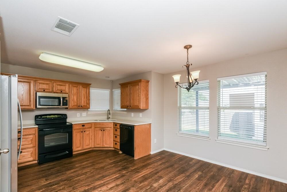 1007 Winepress Rd - Photo 6 of 16