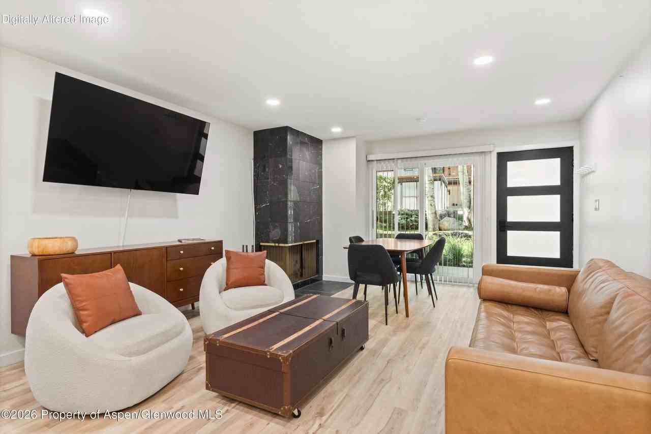 100 E Dean St #1D - Photo 2 of 22