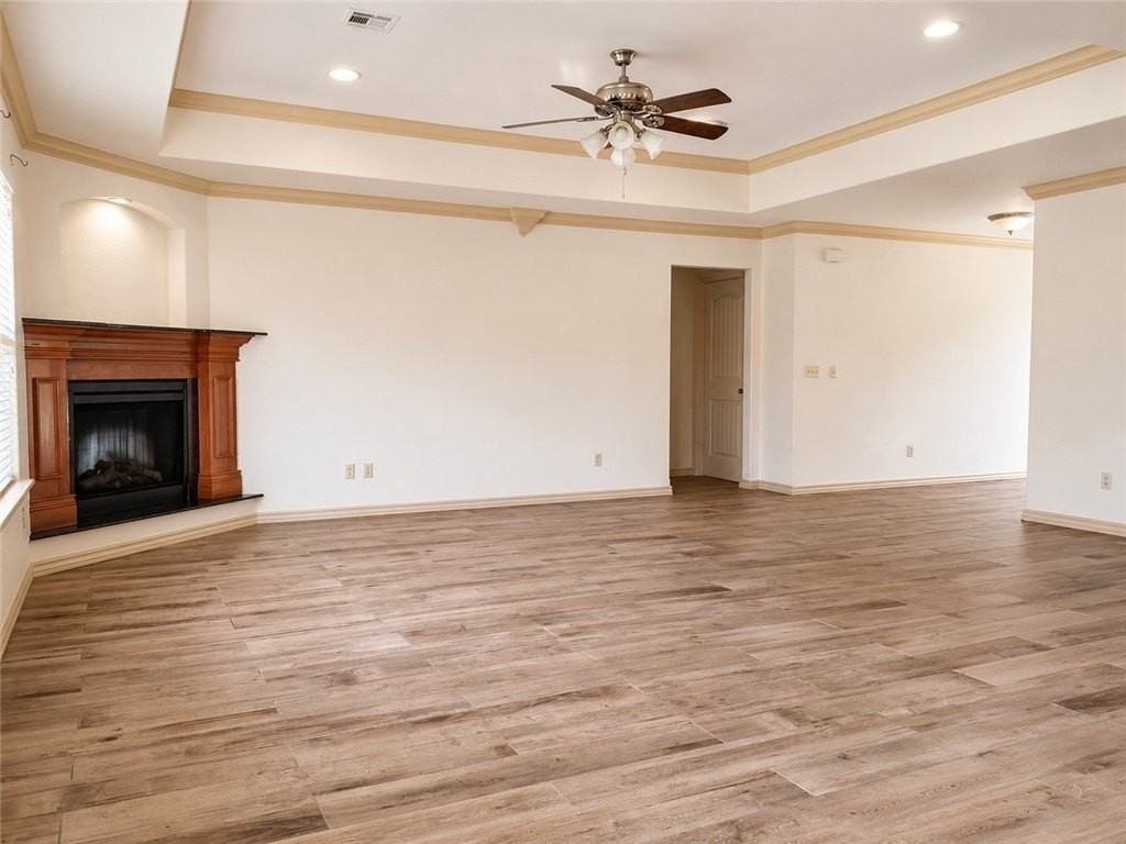 3001 N 18th St - Photo 6 of 14