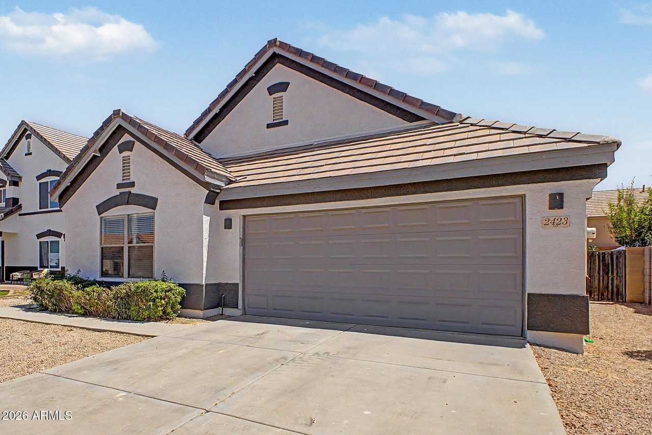 2423 E Winged Foot Dr - Photo 4 of 33