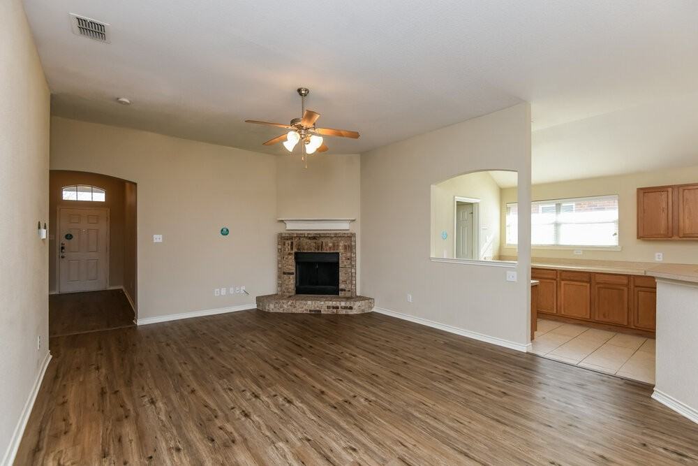 3912 Big Thicket Dr - Photo 4 of 16