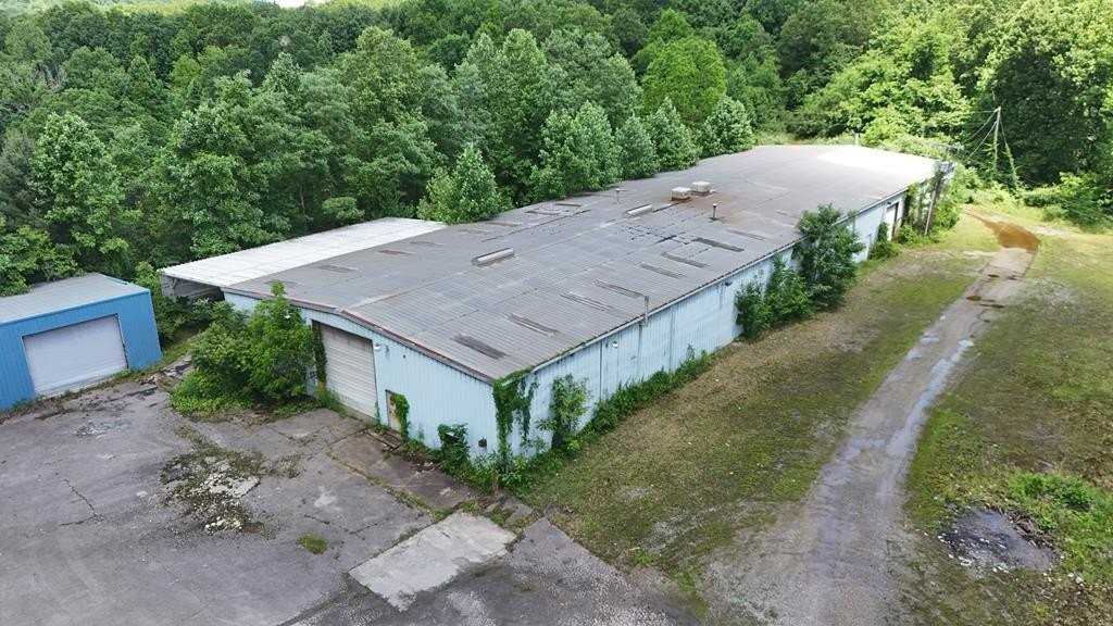 87 Robin Hood Ln