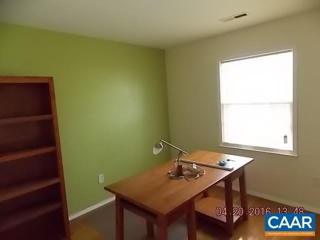 2405 Barracks Ct #4 - Photo 4 of 5