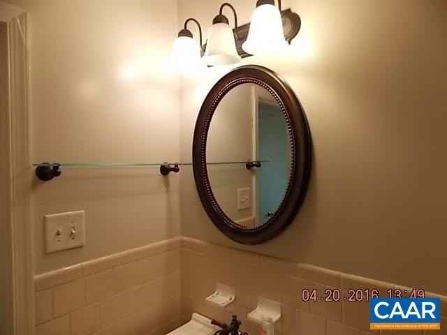 2405 Barracks Ct #4 - Photo 5 of 5