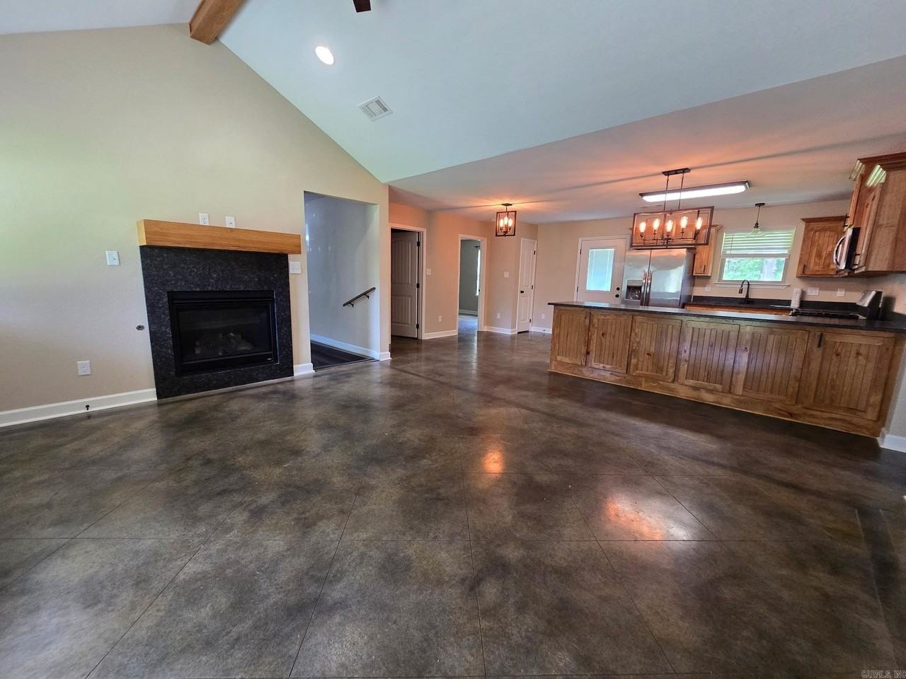22217 Phillip Dr - Photo 2 of 11