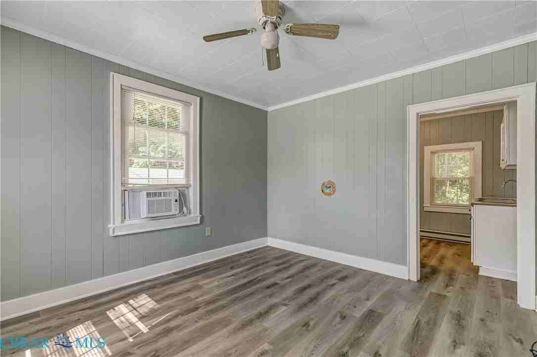 6225 Driftwood Ln - Photo 3 of 14