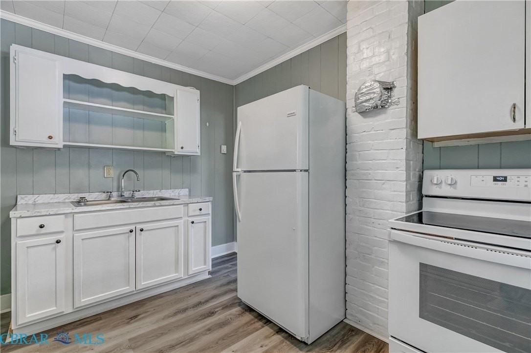 6225 Driftwood Ln - Photo 7 of 14